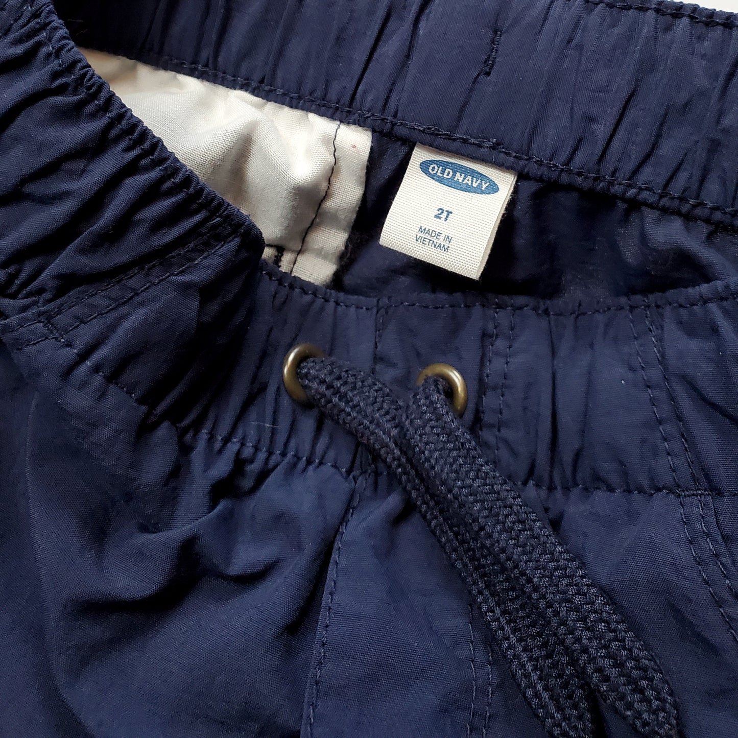 Old Navy Boys Navy Blue Cargo Shorts 2T Used View 4