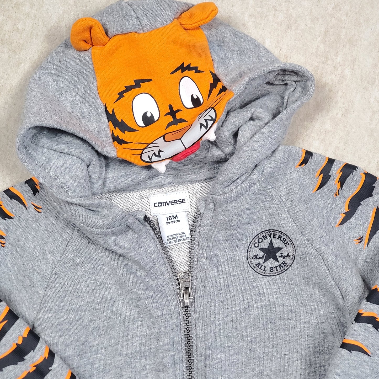 Converse Boys Tiger Hoodie 18M Used View 4