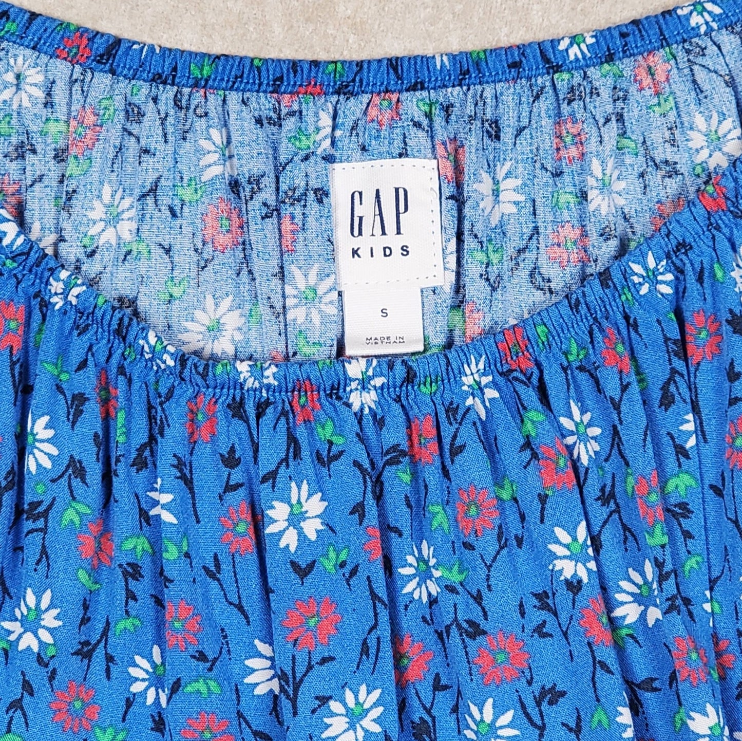 Gap Girls Floral Romper Blue Used, close-up