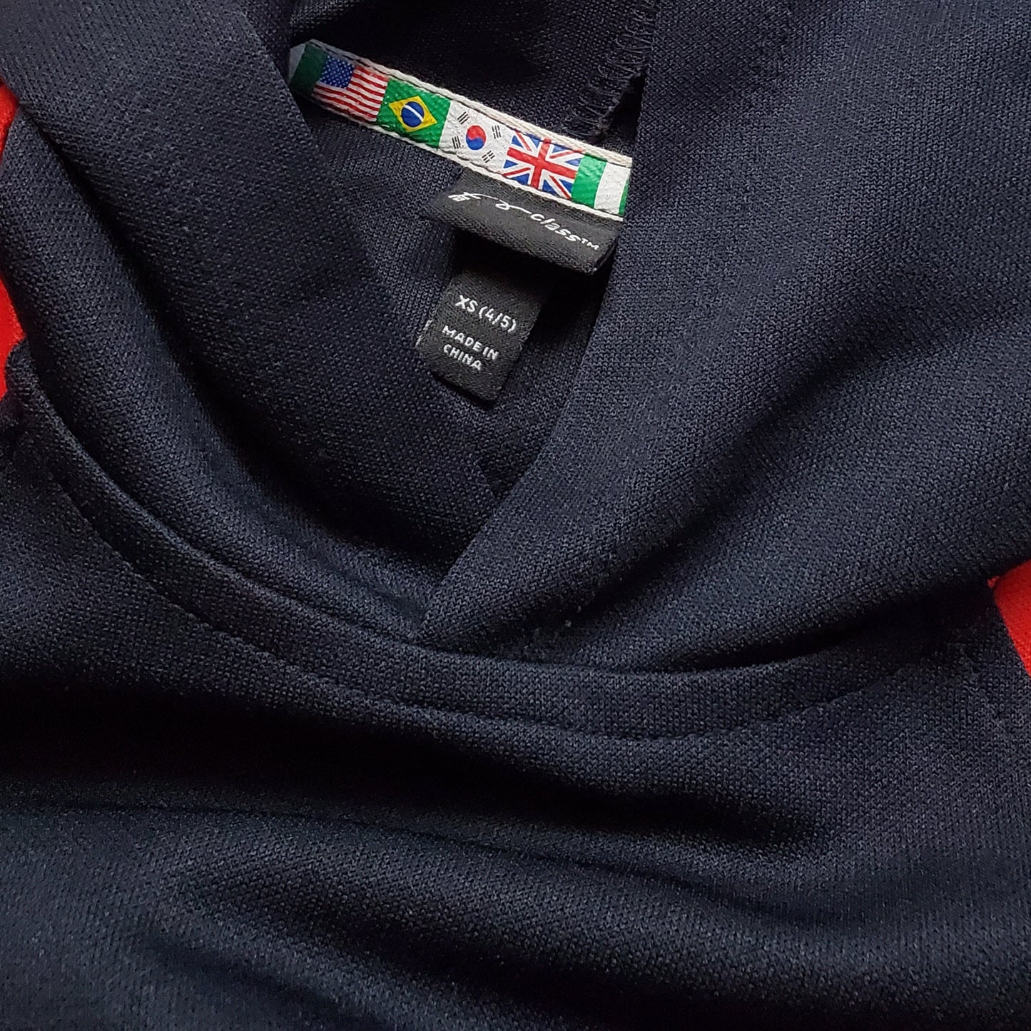 Art Class Boys Navy Blue Short Sleeve Hoodie Size 4 Used, close-up