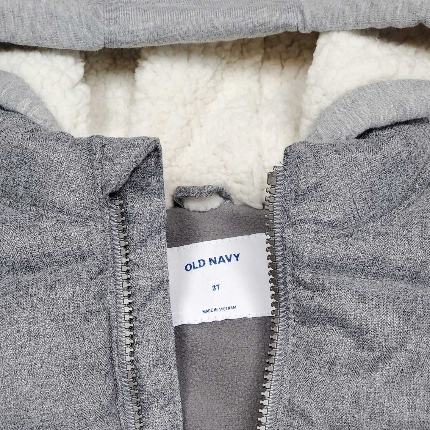 Old Navy Boys Grey Puffer Vest 3T Used View 3