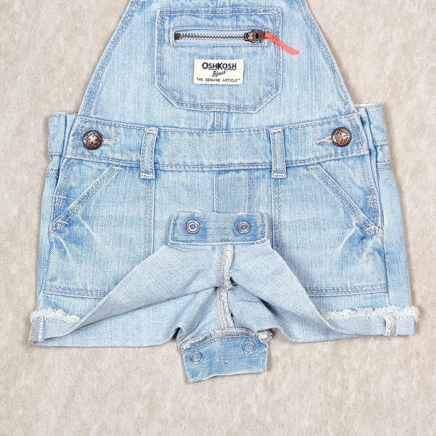 Oshkosh Girls Light Wash Denim Overall Shorts 9M Used View 4