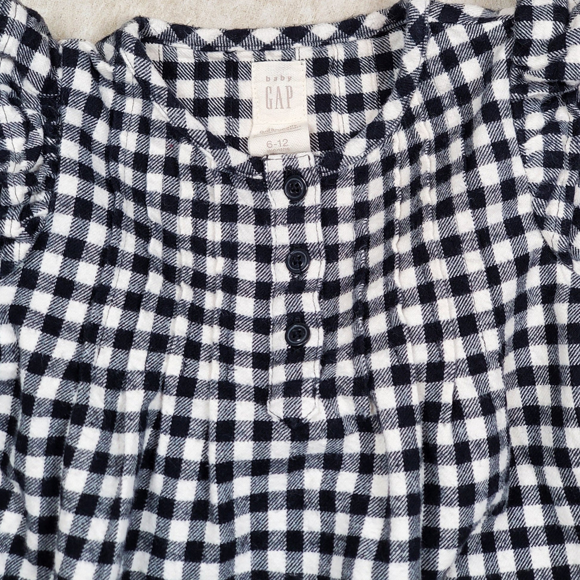 Baby Gap Girls Black White Plaid Flannel Top Size 6M Used, close-up