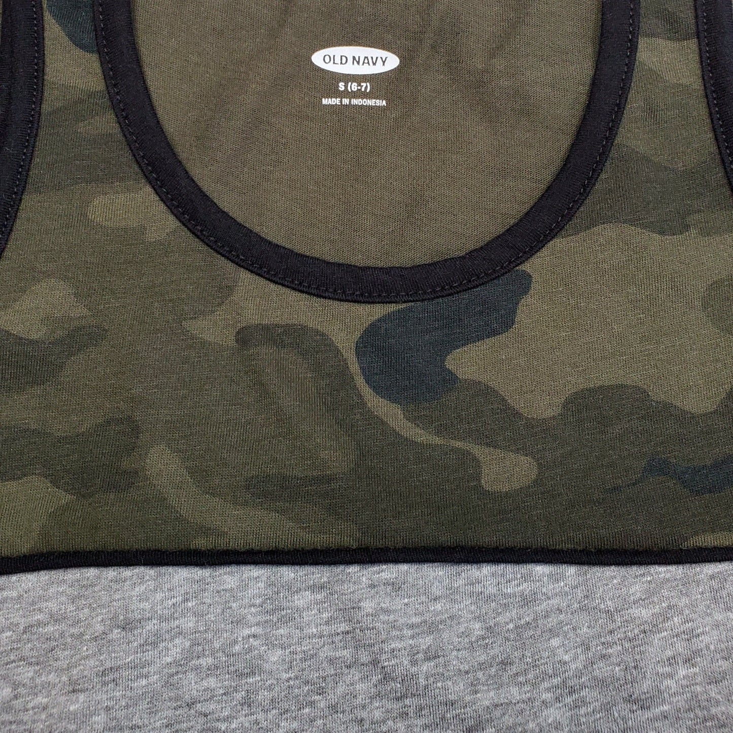 Old Navy Boys Camo Tank Top Size 6 Used View 3